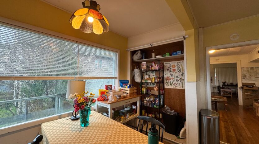 1108 12th Street - Bellingham - Washington - 5 bed, 1.5 bath rental property