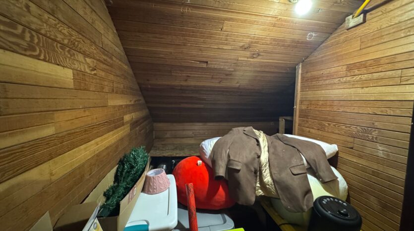 1108 12th Street - Bellingham - Washington - 5 bed, 1.5 bath rental property