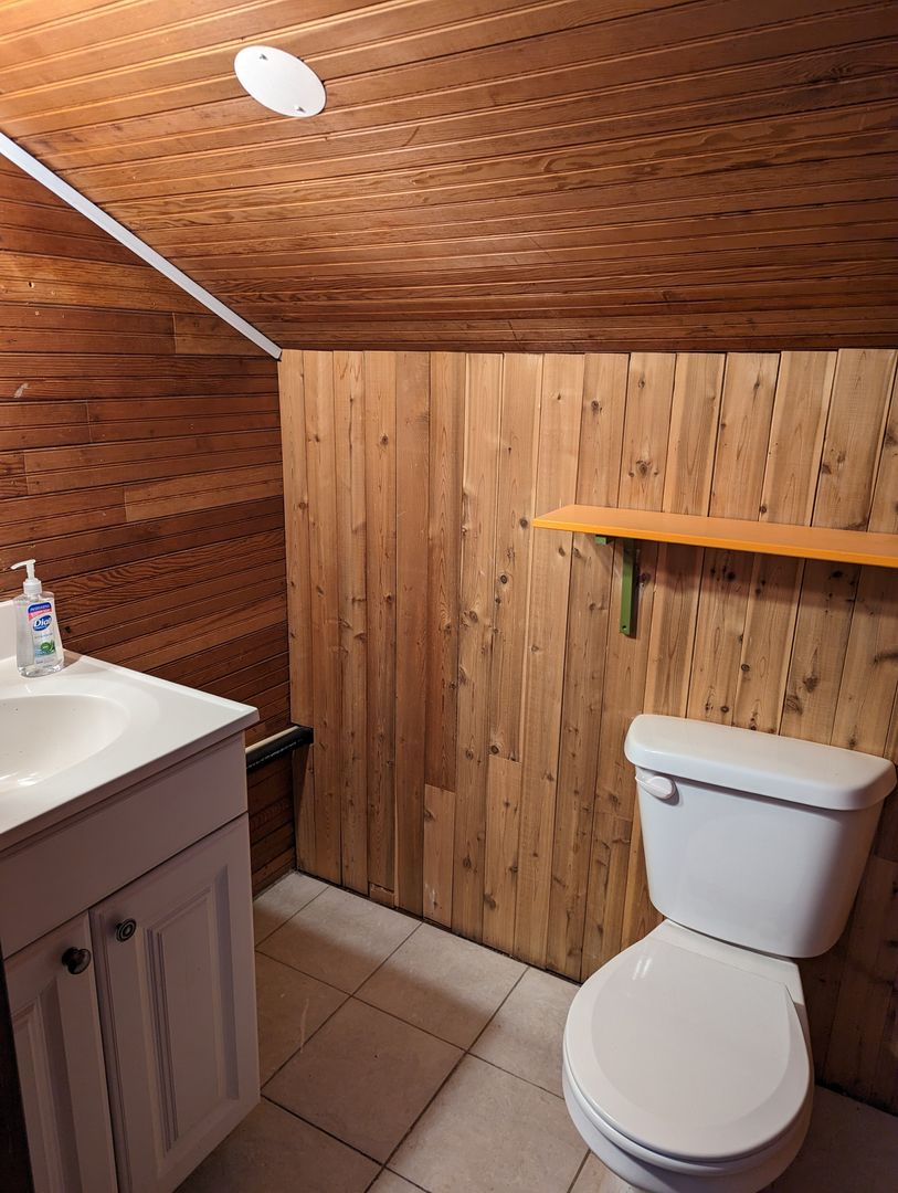 1108 12th Street - Bellingham - Washington - 5 bed, 1.5 bath rental property