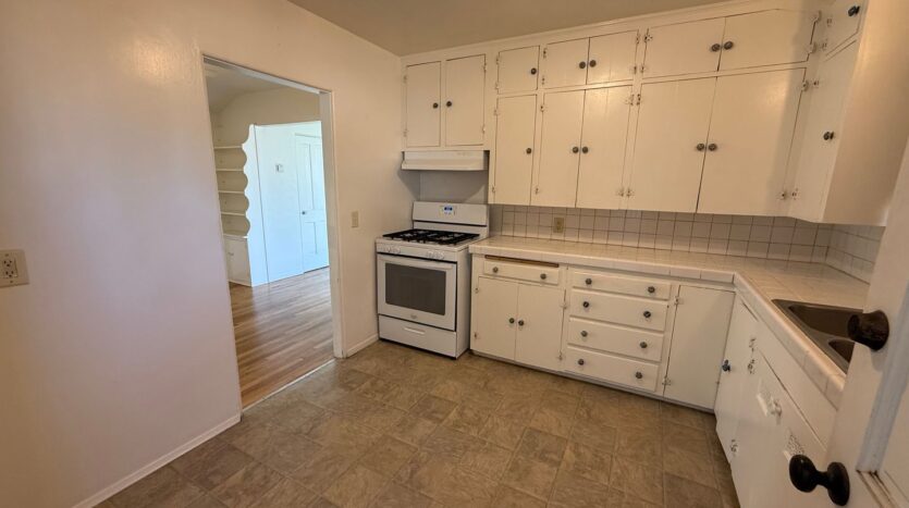 116 Avenida Santa Margarita - San Clemente - California - 3 bed, 1 bath rental property
