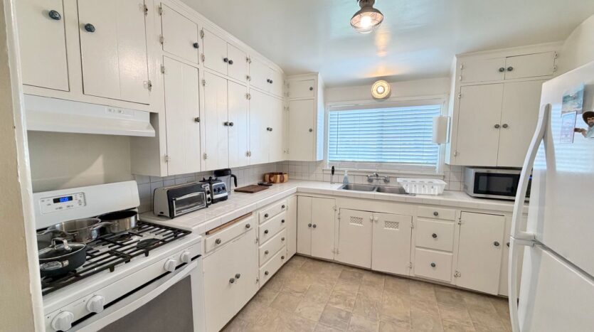 116 Avenida Santa Margarita - San Clemente - California - 3 bed, 1 bath rental property