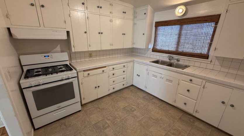 116 Avenida Santa Margarita - San Clemente - California - 3 bed, 1 bath rental property