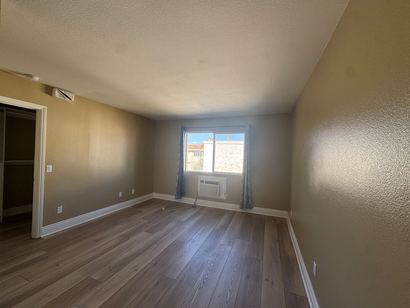1160 E Lexington Ave #16 - El Cajon - California - 1 bath rental property