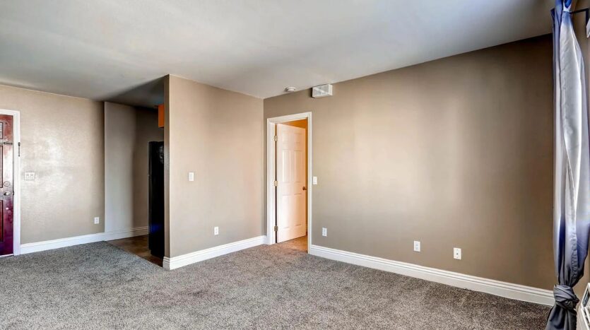 1160 E Lexington Ave #16 - El Cajon - California - 1 bath rental property