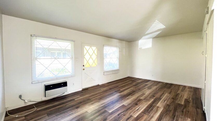 118 W. 3rd Street - San Dimas - California - 1 bath rental property