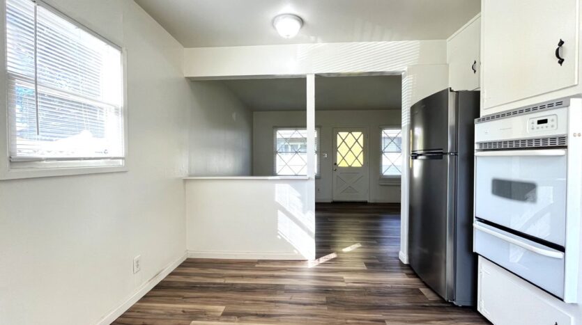 118 W. 3rd Street - San Dimas - California - 1 bath rental property