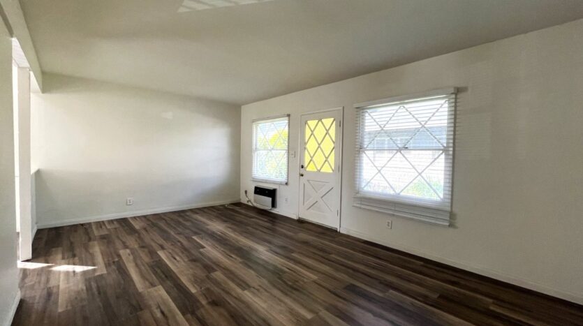 118 W. 3rd Street - San Dimas - California - 1 bath rental property