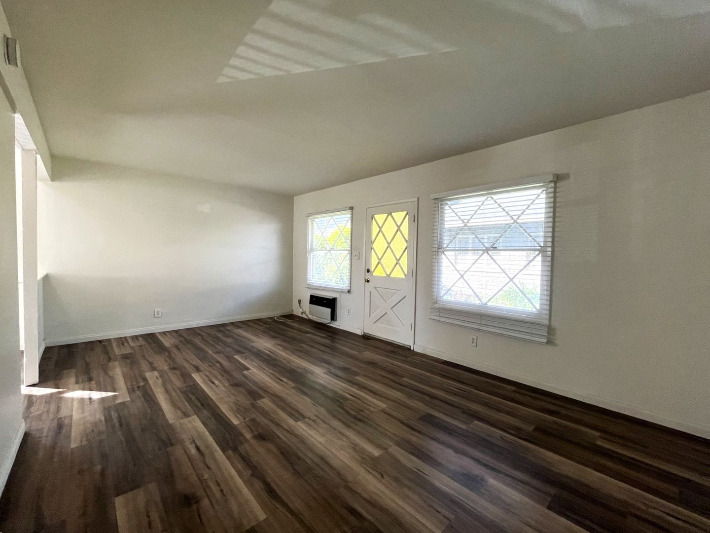 118 W. 3rd Street - San Dimas - California - 1 bath rental property