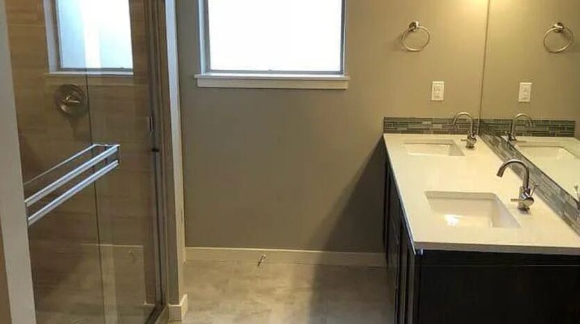 12207 NE 116th St - Vancouver - Washington - 3 bed, 2.5 bath rental property