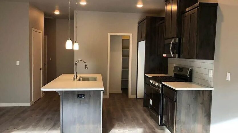 12207 NE 116th St - Vancouver - Washington - 3 bed, 2.5 bath rental property