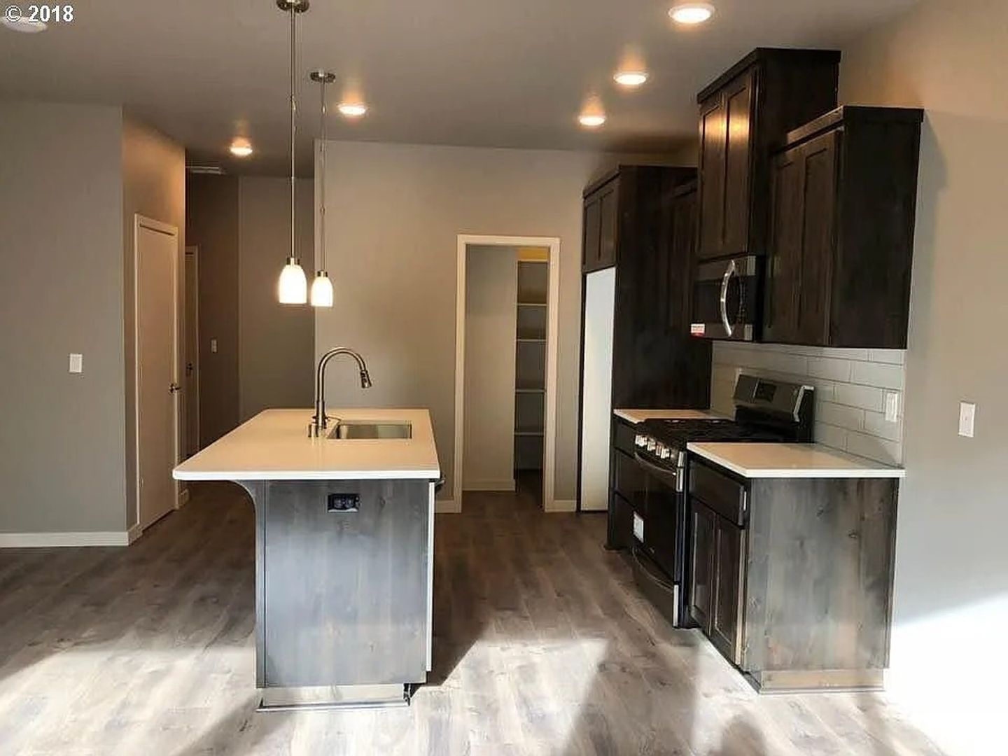 12207 NE 116th St - Vancouver - Washington - 3 bed, 2.5 bath rental property