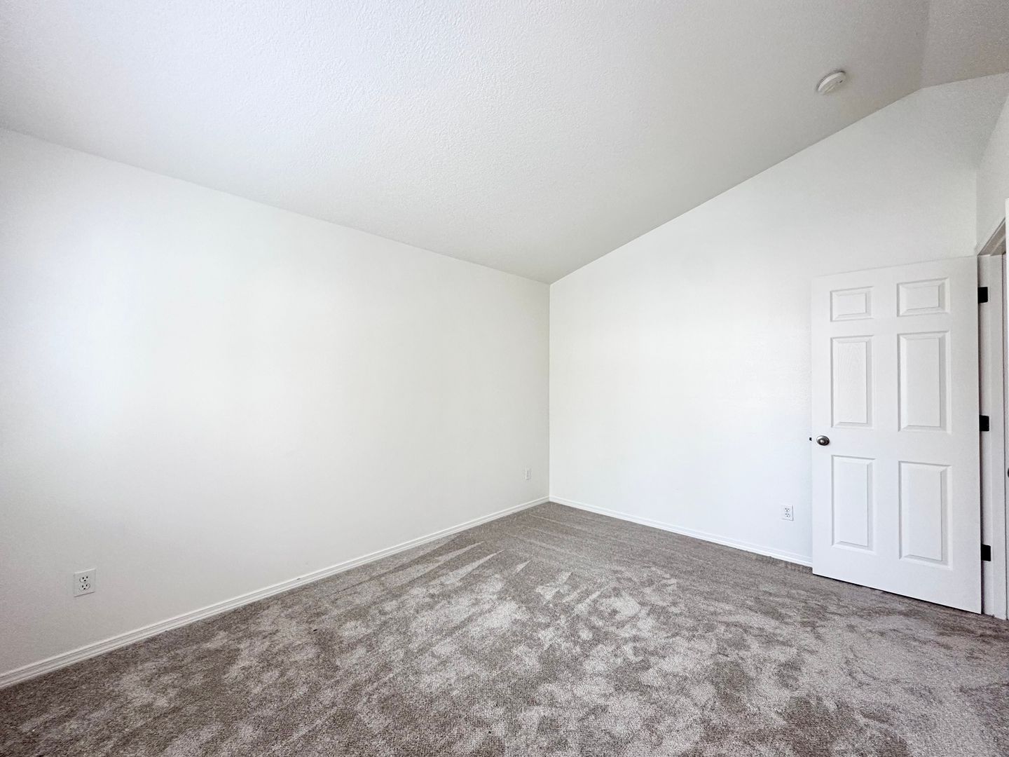 12623 SE Division St. #B - Portland - Oregon - 3 bed, 2.5 bath rental property