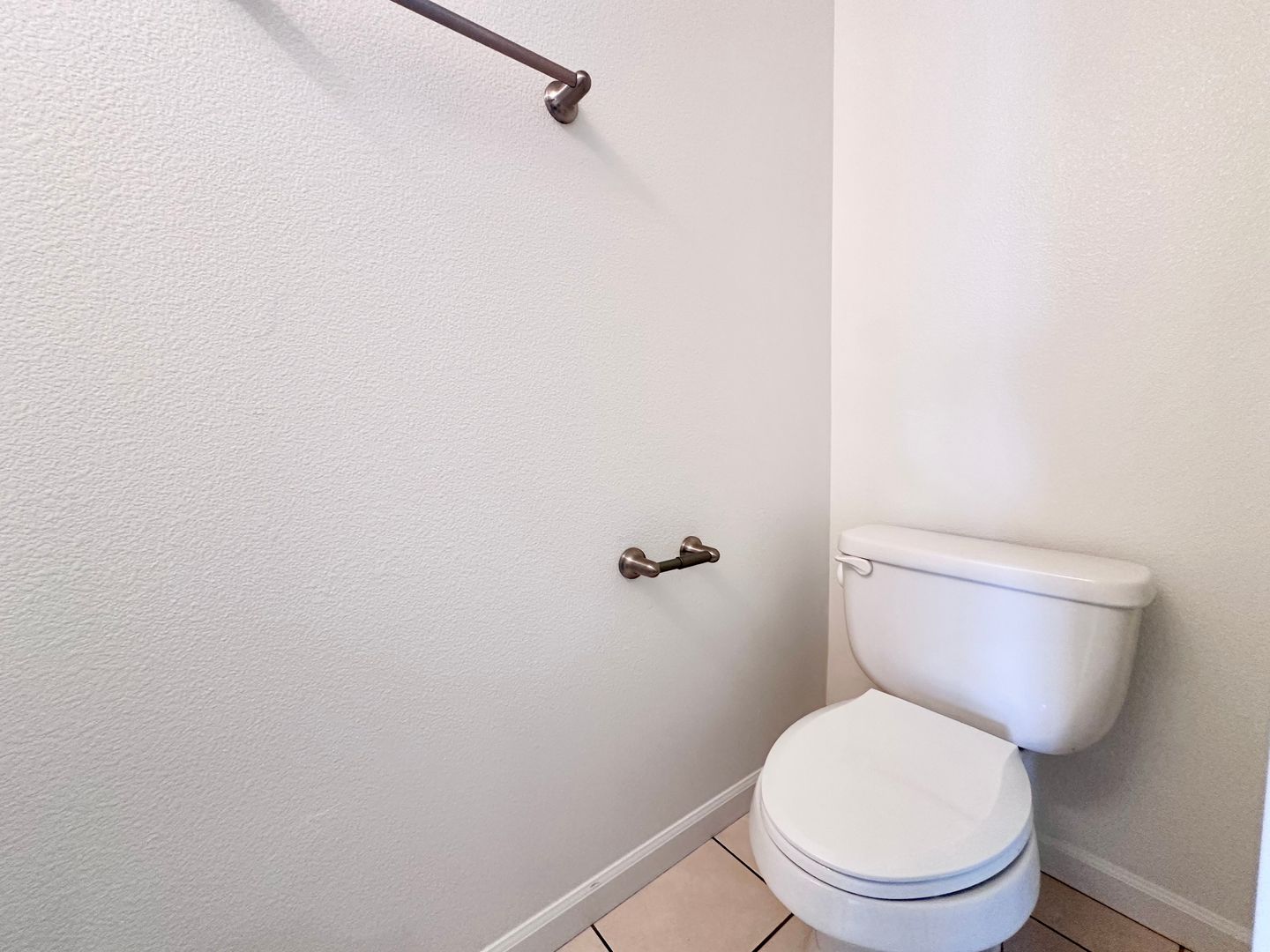 12623 SE Division St. #B - Portland - Oregon - 3 bed, 2.5 bath rental property