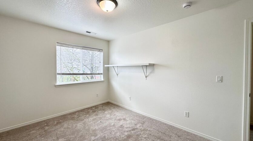 12623 SE Division St. #B - Portland - Oregon - 3 bed, 2.5 bath rental property
