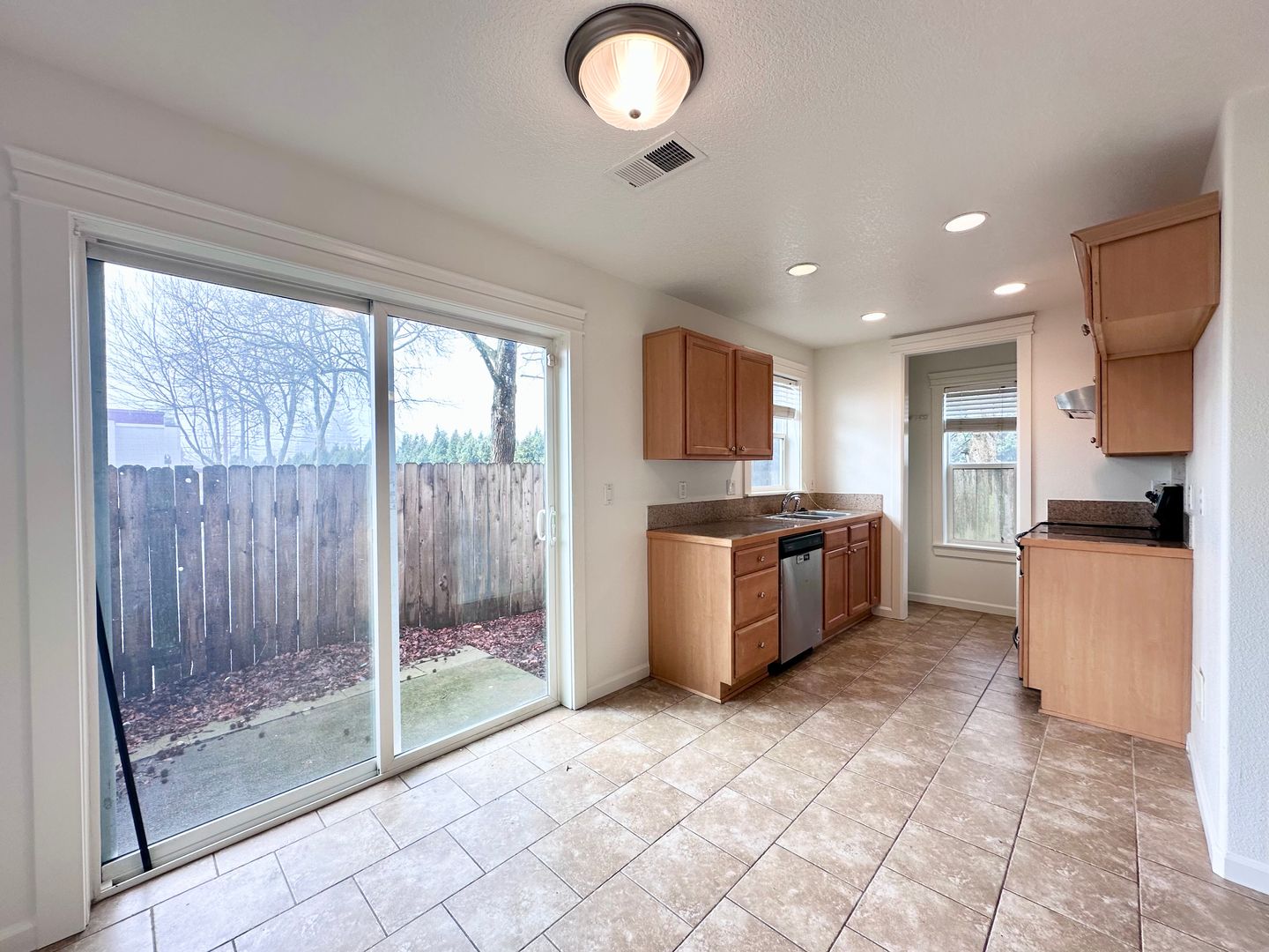 12623 SE Division St. #B - Portland - Oregon - 3 bed, 2.5 bath rental property