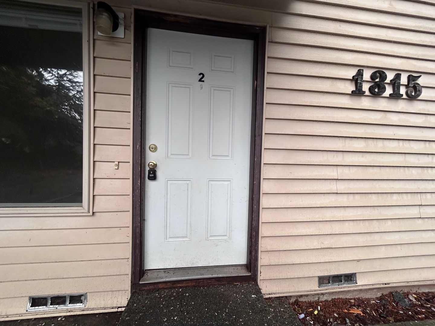 1315 21st St. - # 2 - Bellingham - Washington - 2 bed, 1 bath rental property