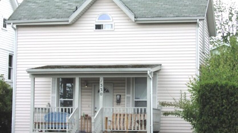 1330 Ellis St. - Bellingham - Washington - 4 bed, 2 bath rental property
