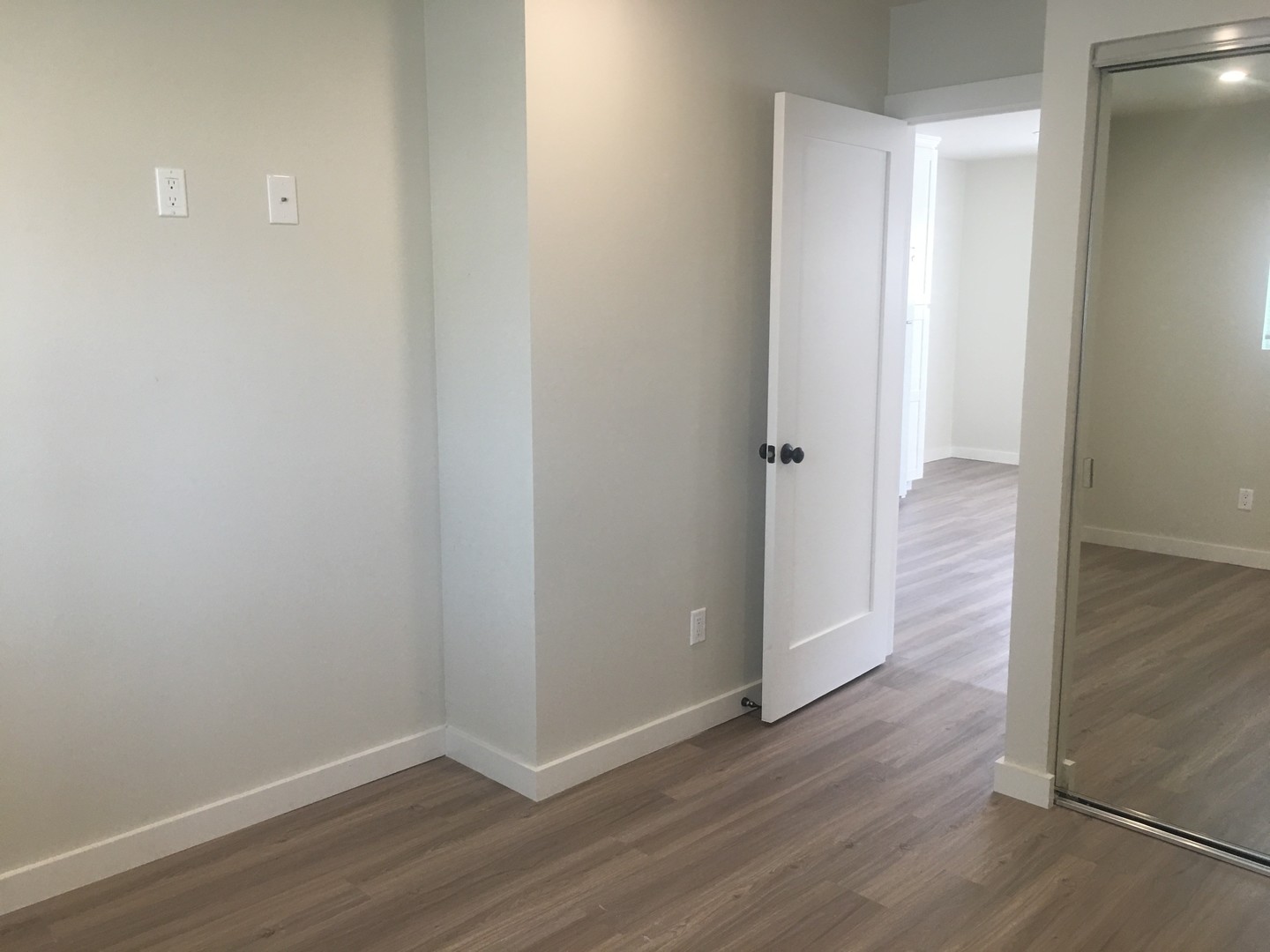 1451-1451 1/2 A & B Hornblend St - San Diego - California - 1 bed, 1 bath rental property