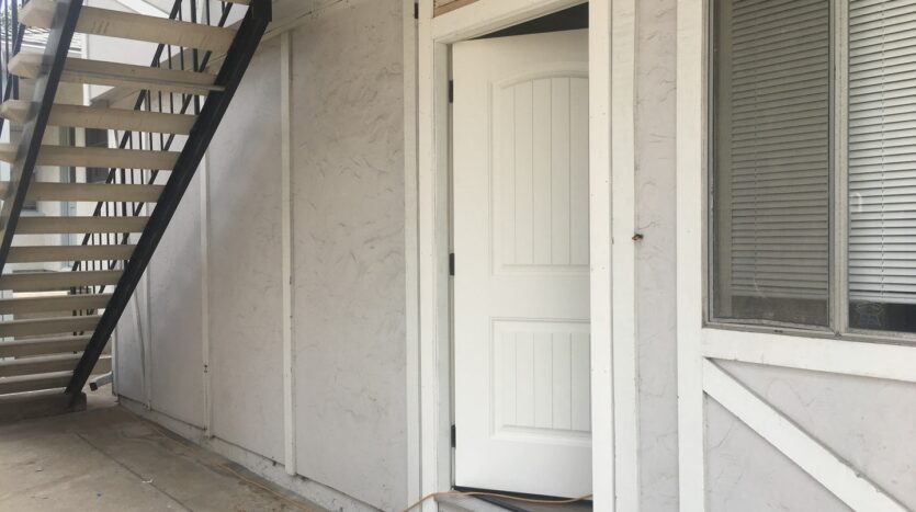 1451-1451 1/2 A & B Hornblend St - San Diego - California - 1 bed, 1 bath rental property