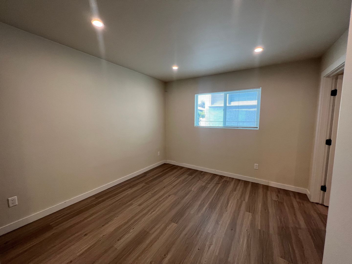 1451-1451 1/2 A & B Hornblend St - San Diego - California - 1 bed, 1 bath rental property