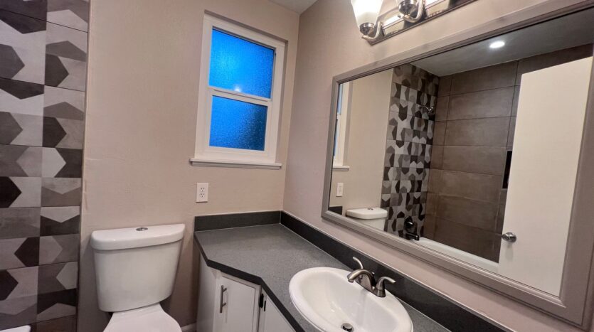 14723 Martell Ave - San Leandro - California - 2 bed, 1 bath rental property