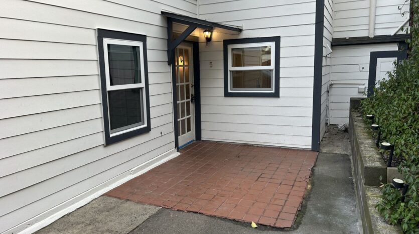 15 7th Street - Unit 5 - Petaluma - California - 1 bed, 1 bath rental property