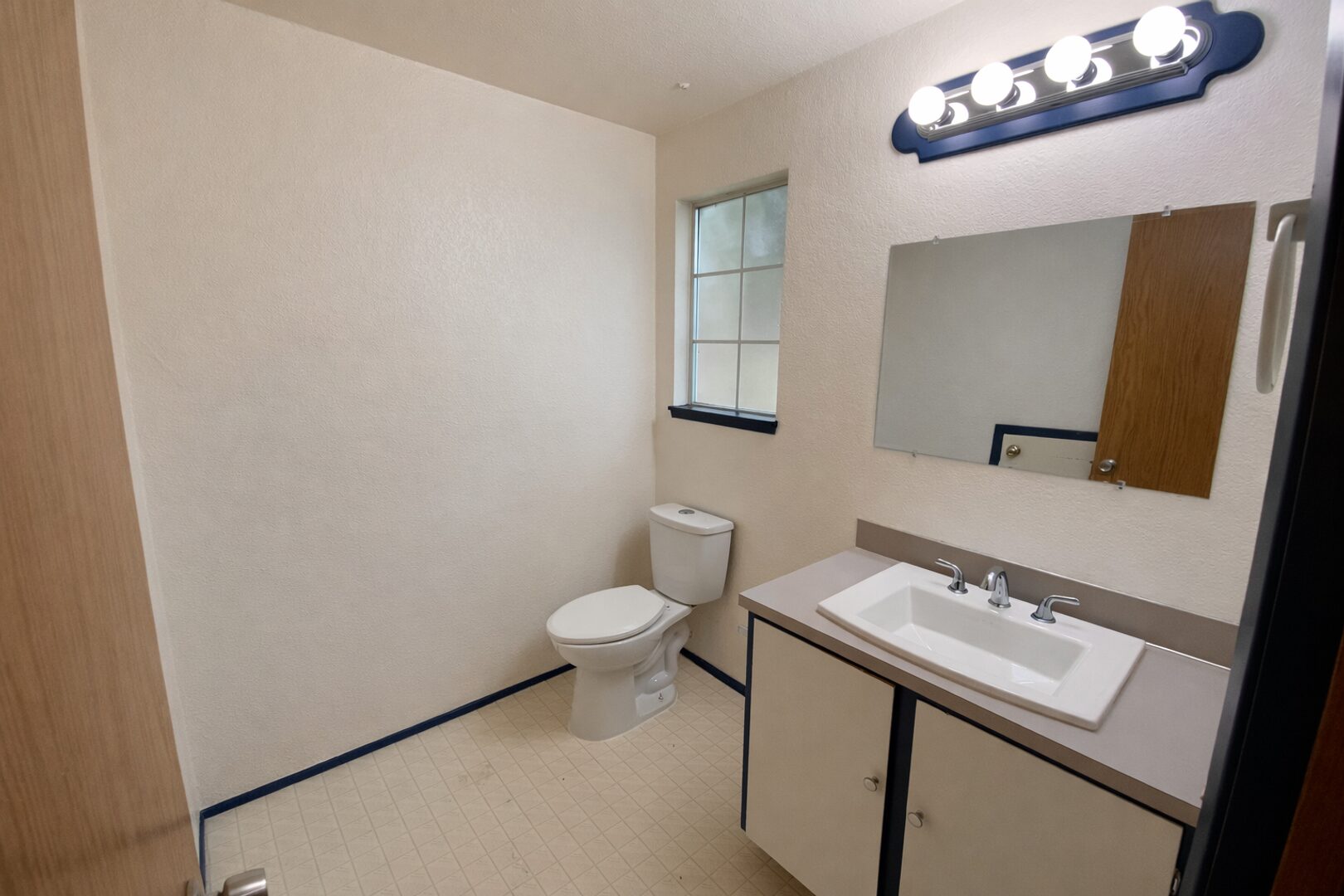 16302 2nd Pl W Unit B - Lynnwood - Washington - 3 bed, 1.5 bath rental property