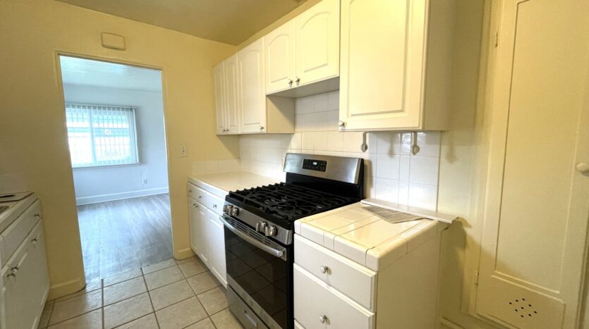 1633-1639 Hornblend St. - San Diego - California - 1 bed, 1 bath rental property