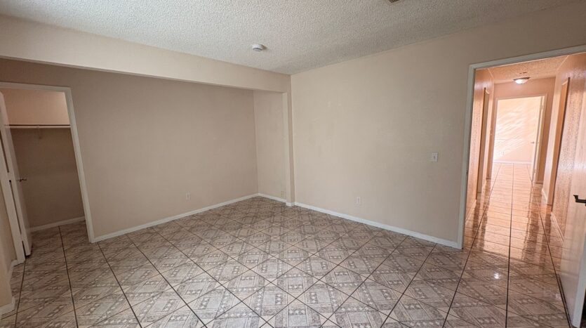 18649 6th St - Bloomington - California - 4 bed, 2 bath rental property