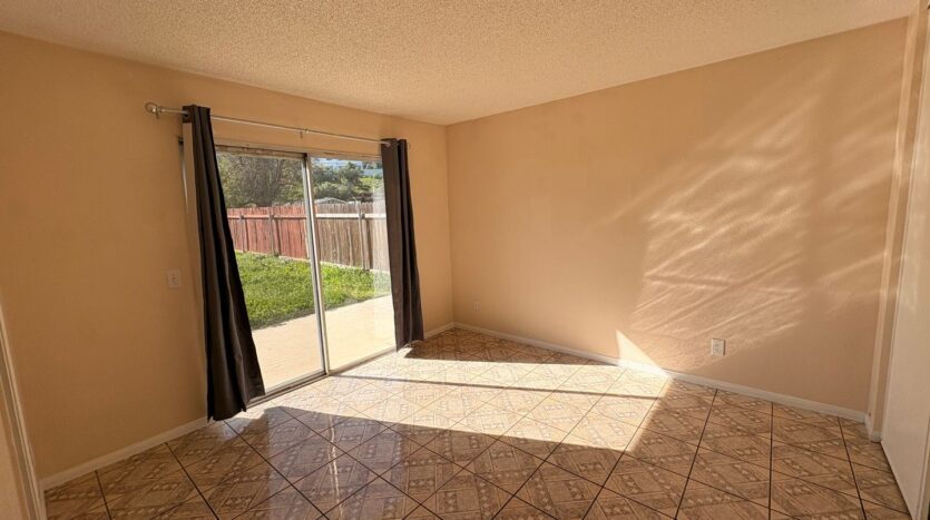 18649 6th St - Bloomington - California - 4 bed, 2 bath rental property