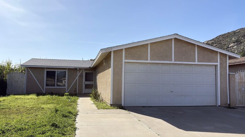 18649 6th St - Bloomington - California - 4 bed, 2 bath rental property