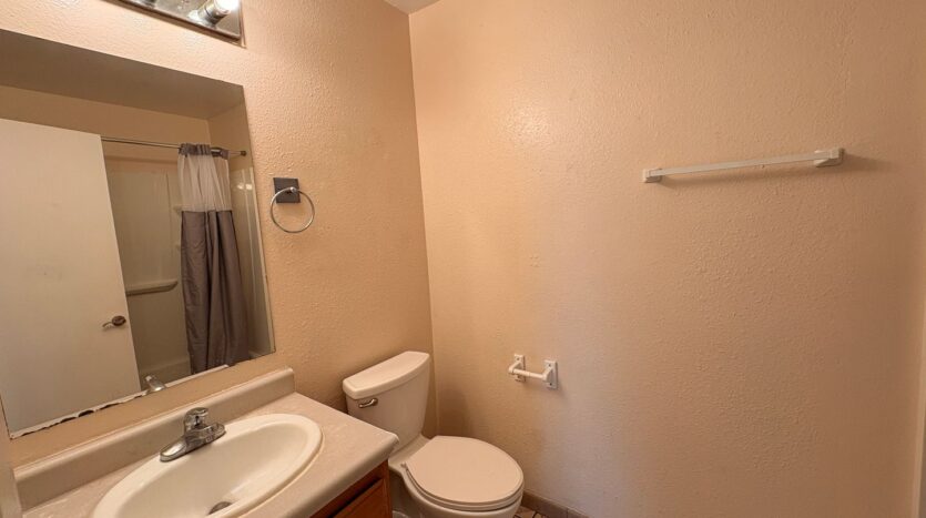 18649 6th St - Bloomington - California - 4 bed, 2 bath rental property