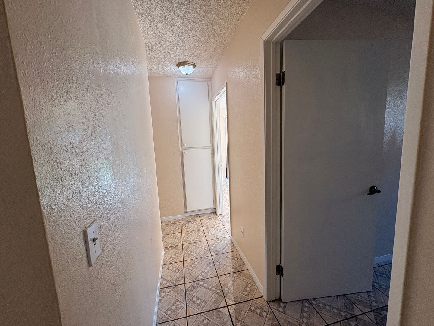 18649 6th St - Bloomington - California - 4 bed, 2 bath rental property