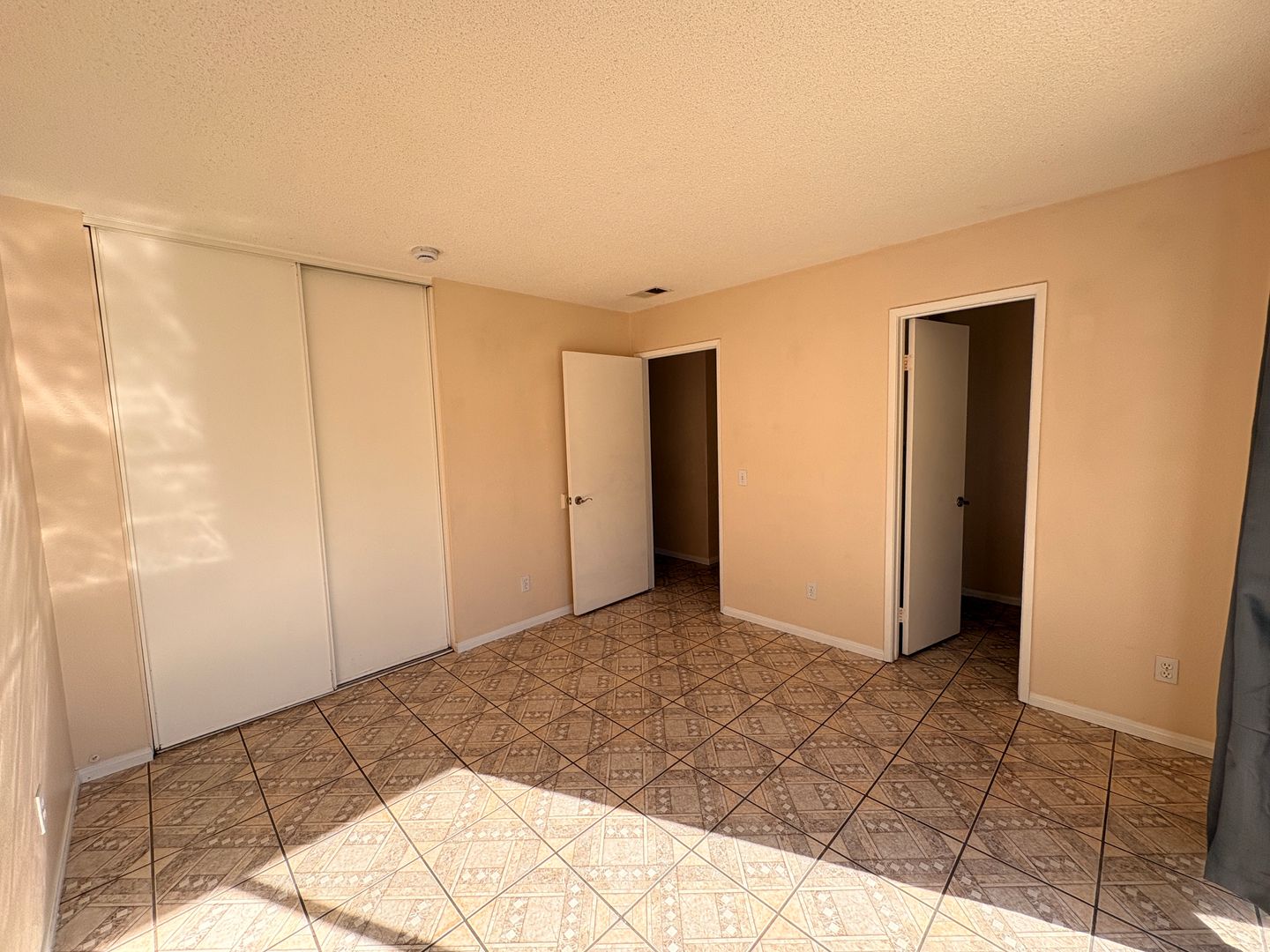 18649 6th St - Bloomington - California - 4 bed, 2 bath rental property