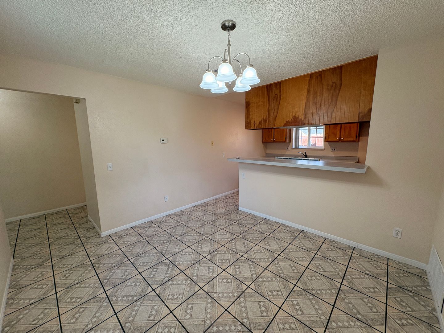 18649 6th St - Bloomington - California - 4 bed, 2 bath rental property