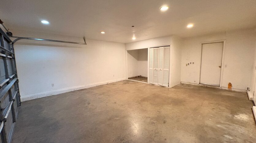 18649 6th St - Bloomington - California - 4 bed, 2 bath rental property