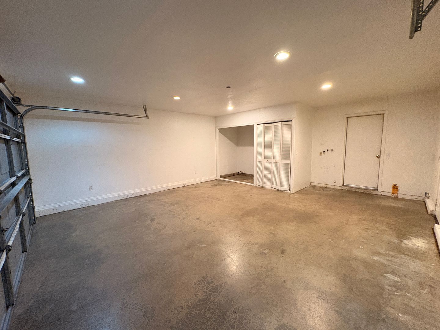 18649 6th St - Bloomington - California - 4 bed, 2 bath rental property