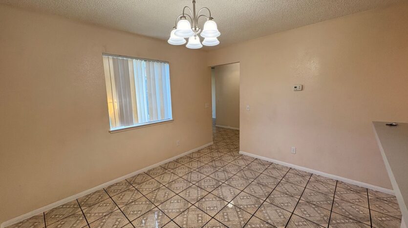 18649 6th St - Bloomington - California - 4 bed, 2 bath rental property