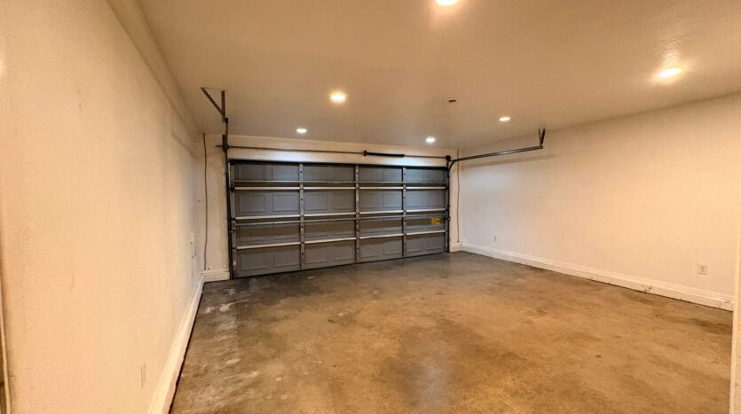 18649 6th St - Bloomington - California - 4 bed, 2 bath rental property