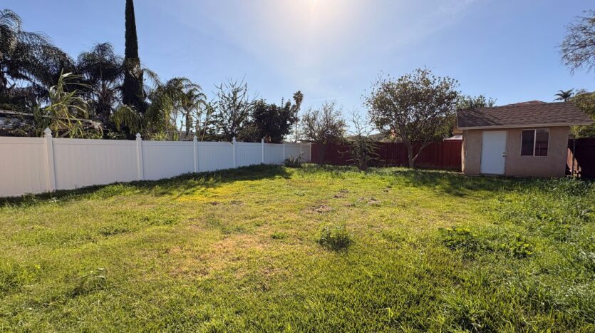 18649 6th St - Bloomington - California - 4 bed, 2 bath rental property