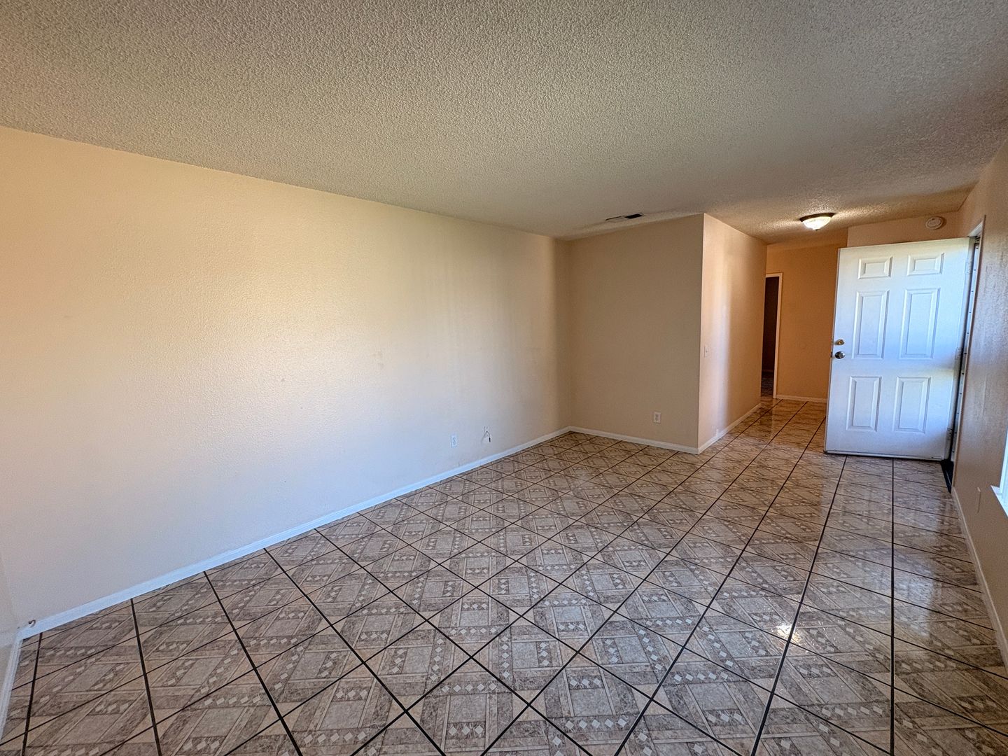 18649 6th St - Bloomington - California - 4 bed, 2 bath rental property