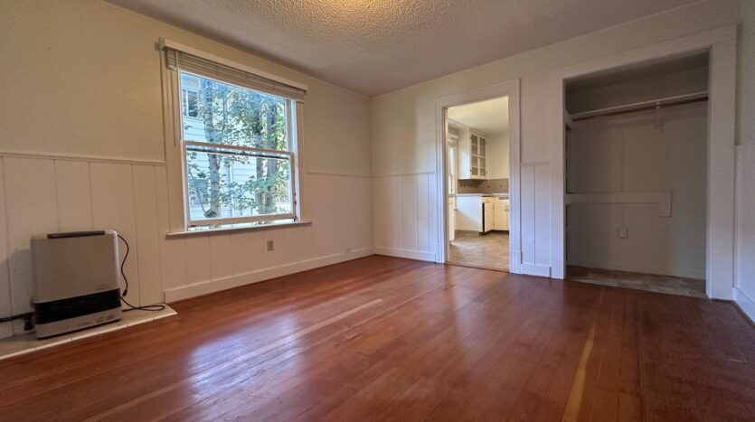 2038 SE Madison Street -  Unit 1 - Portland - Oregon - 1 bath rental property