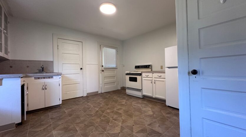 2038 SE Madison Street -  Unit 1 - Portland - Oregon - 1 bath rental property