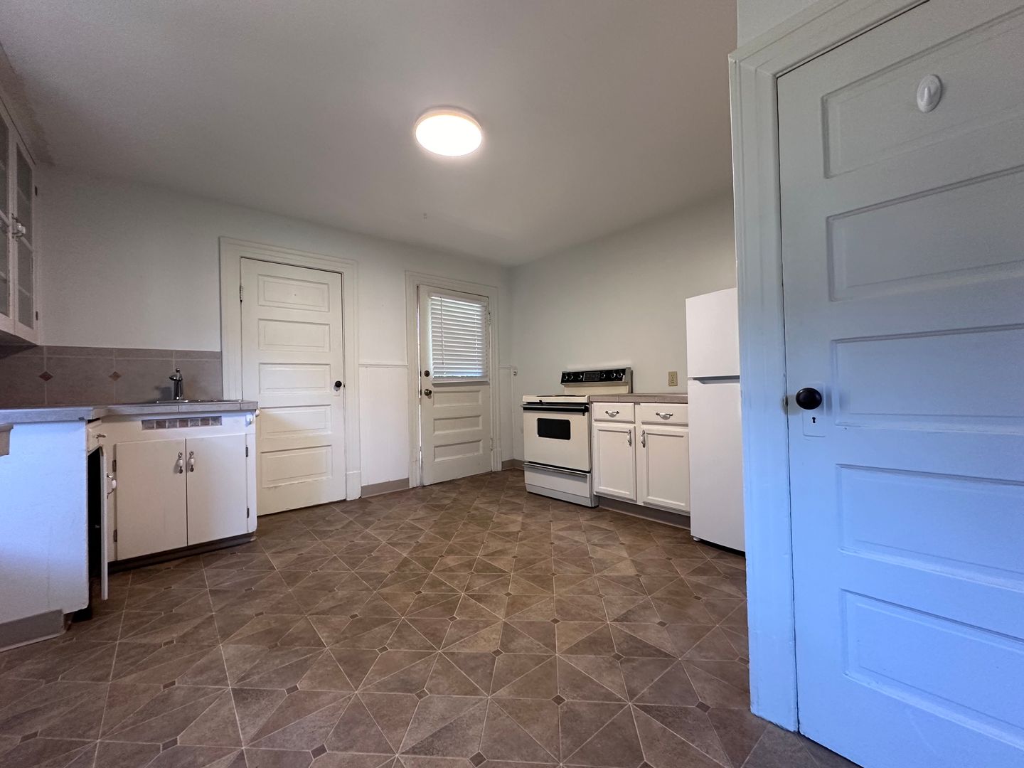 2038 SE Madison Street -  Unit 1 - Portland - Oregon - 1 bath rental property