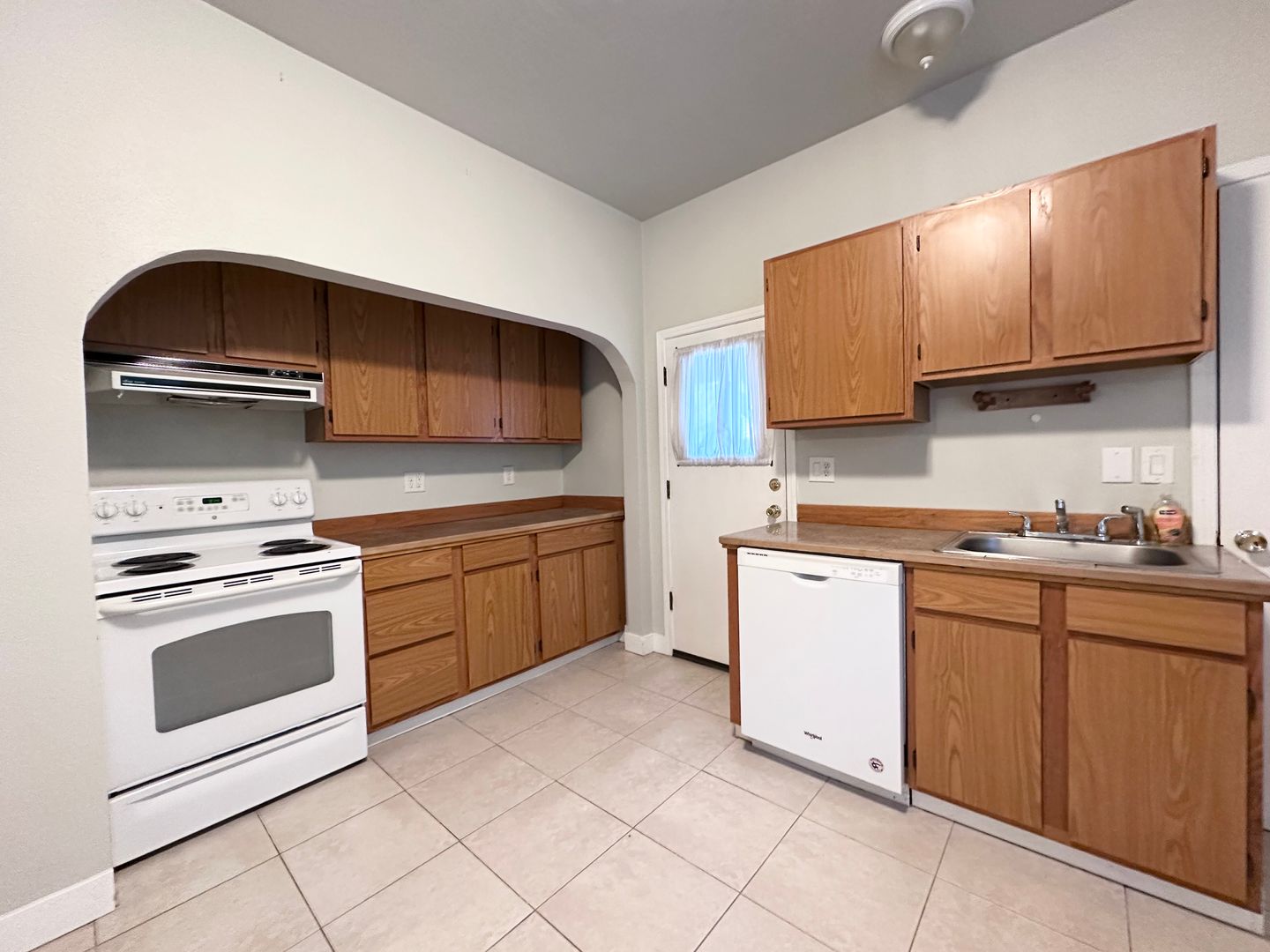2038 SE Madison Street - Unit 2 - Portland - Oregon - 2 bed, 1 bath rental property