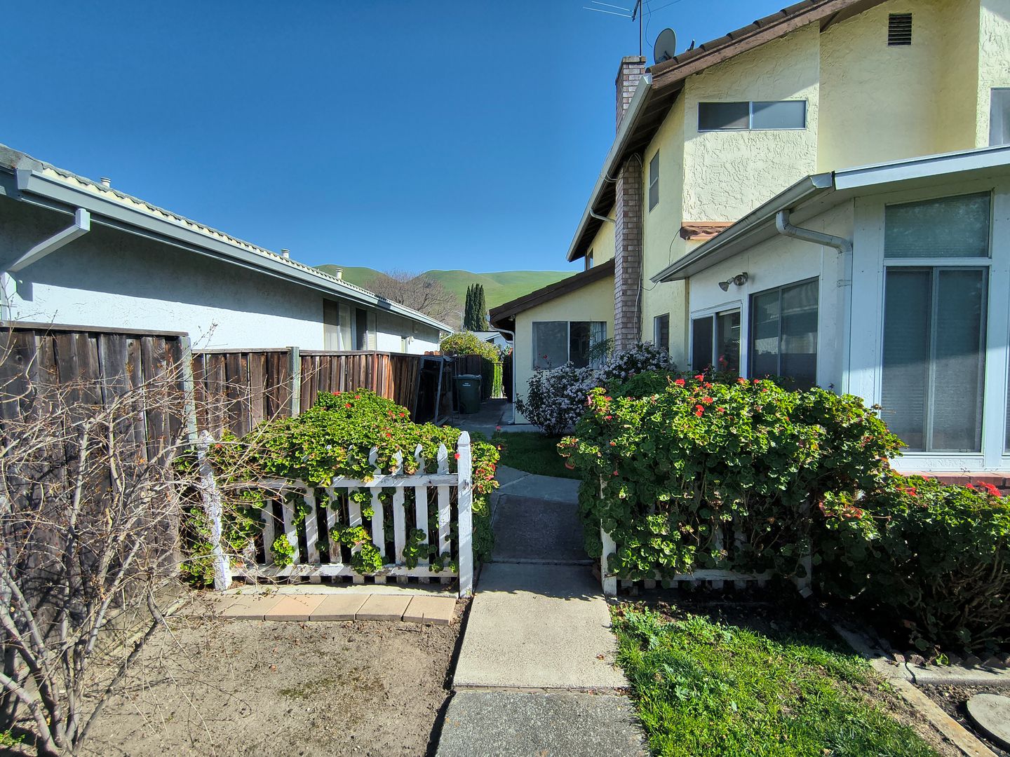 2077 Mesa Verde Dr - Milpitas - California - 4 bed, 3 bath rental property