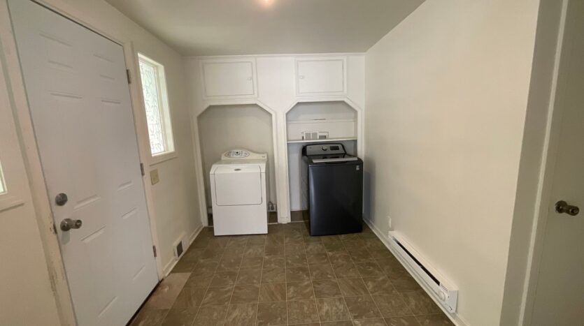 2084 Main St - Ferndale - Washington - 2 bed, 1 bath rental property