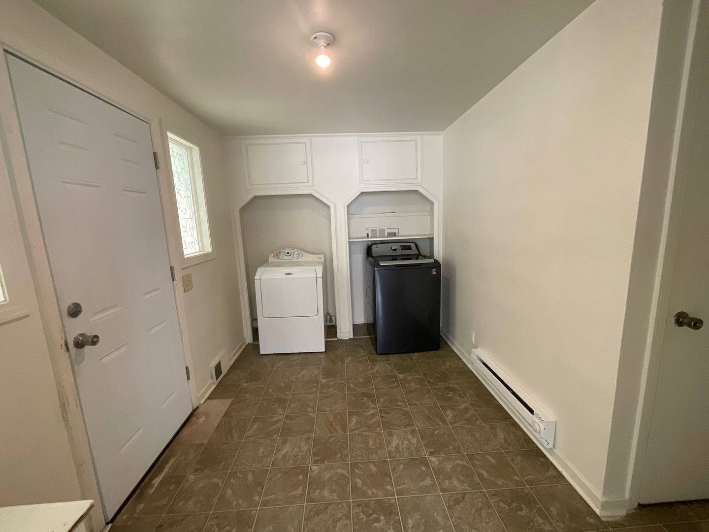 2084 Main St - Ferndale - Washington - 2 bed, 1 bath rental property