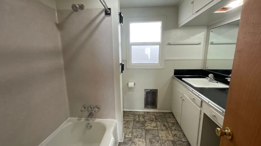 2084 Main St - Ferndale - Washington - 2 bed, 1 bath rental property