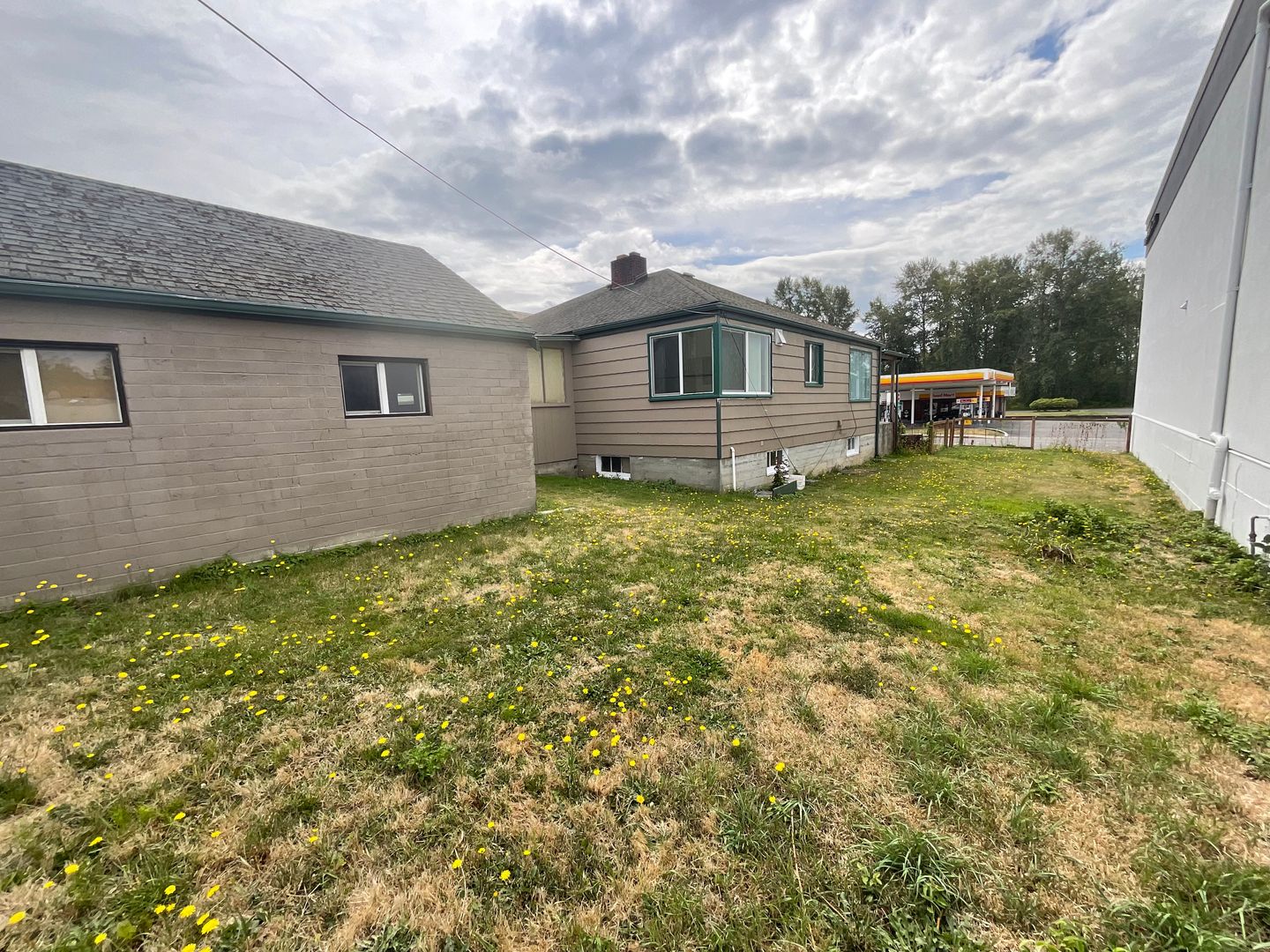 2084 Main St - Ferndale - Washington - 2 bed, 1 bath rental property